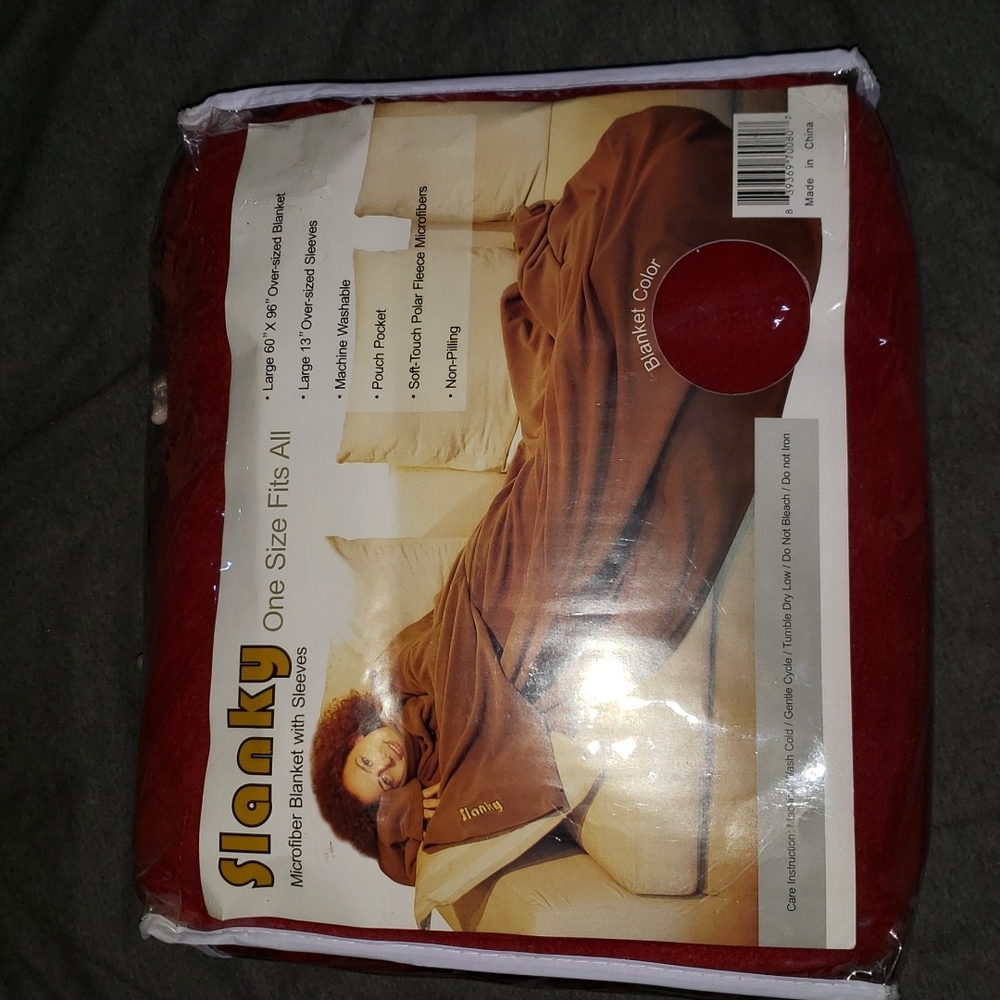Red Slanky Microfiber Blanket w Sleeves One Size Fits All - Picture 4 of 4